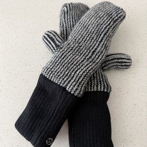 Lululemon Mittens